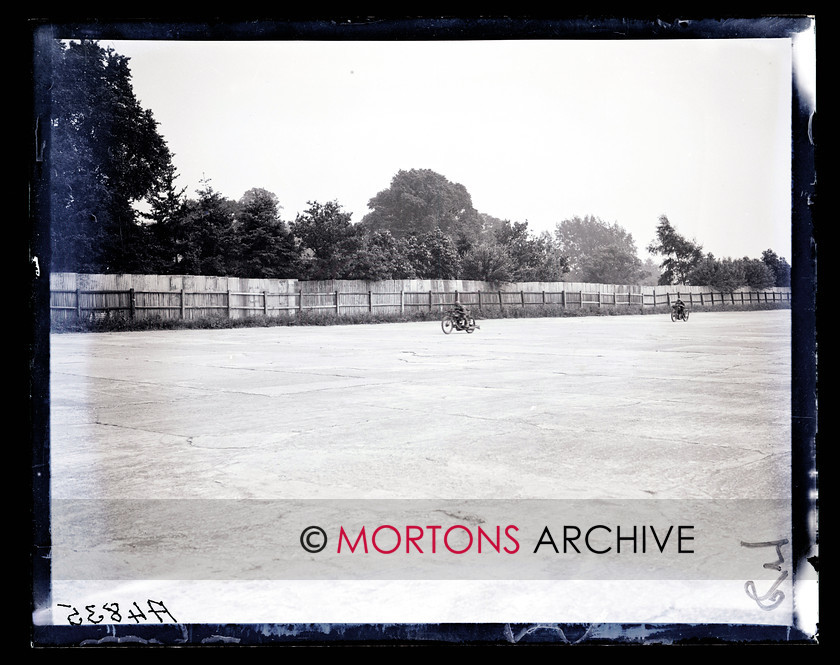 062 SFTP 15 1925 IOM Junior TT 
 1925 Junior TT - 
 Keywords: Glass plate, Isle of Man, Junior TT, Mortons Archive, Mortons Media Group, September, Straight from the plate, The Classic MotorCycle