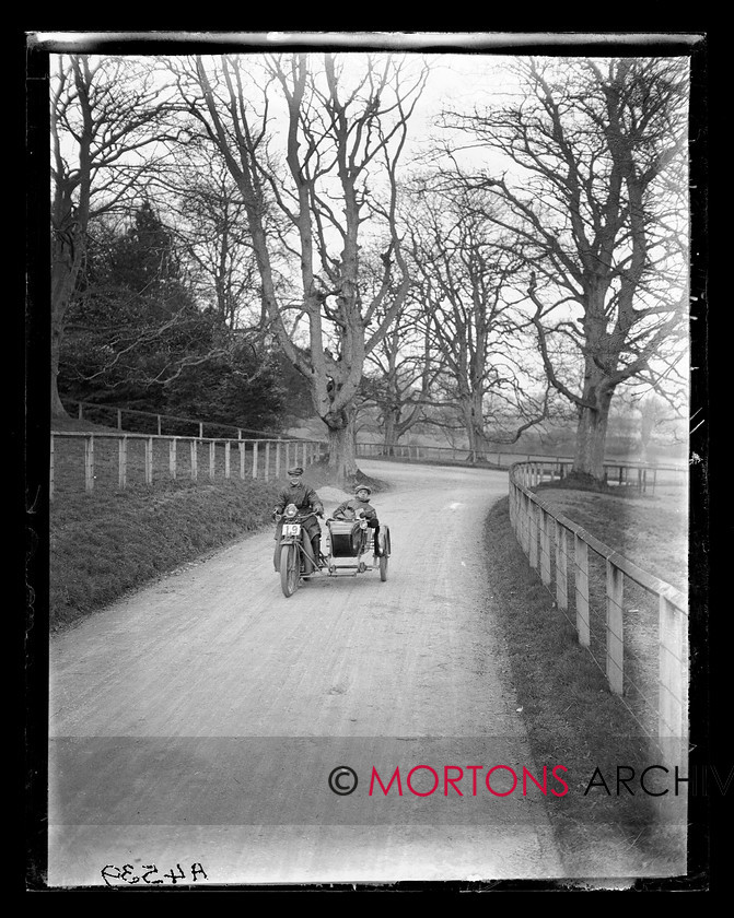 A4539 
 1925 ACU Stock Machine Trial. 
 Keywords: 1925, a.c.u, A4539, ACU Stock Machine Trial, glass plate, October 2009, stock machine trial, The Classic Motorcycle, trial