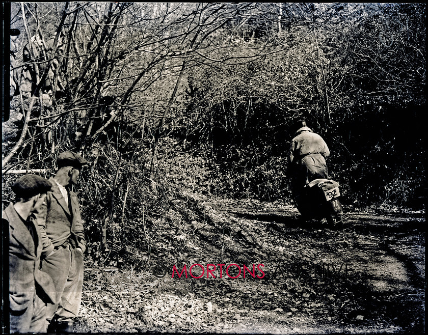 062 lands end 92 15151-6 
 1953 Lands End Trial - 
 Keywords: 2013, February, Glass plate, Mortons Archive, Mortons Media Group, Straight from the plate, The Classic MotorCycle, Trials