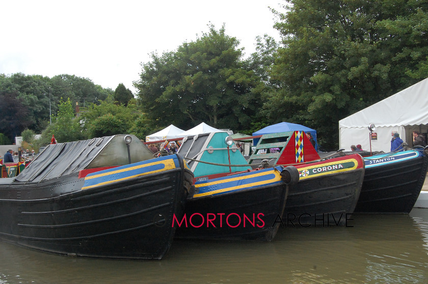 Braunston rally 2014 (66) 
 Please enjoy our album of photos from the Braunston Historic Narrowboat Rally and Canal Festival over the weekend of June 28-29, 2014. The annual event at Braunston Marina was preceded by a Centennial Tribute to the Fallen of Braunston in the First World War which took place at Braunston War Memorial and was led by the Rev Sarah Brown with readings by Timothy West and Prunella Scales. Visitors to the rally also included Canal & River Trust chairman Tony Hales on Saturday and chief executive Richard Parry on Sunday. 
 Keywords: 2014, Braunston Rally, June, Mortons Archive, Mortons Media Group Ltd, Towpath Talk