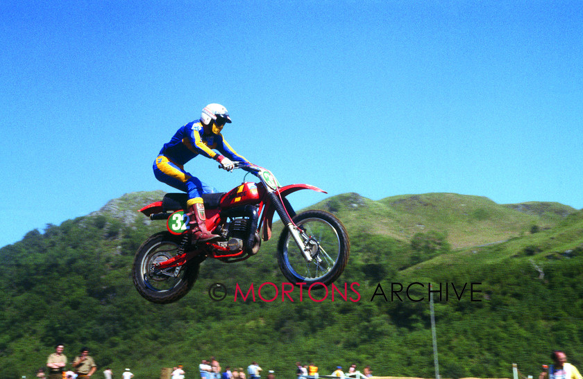 British Motocross 250 GP 1978 Rob Hooper Maico 001 
 British Motocross 250 GP 1978 Rob Hooper Maico 001 
 Keywords: 1978, Kilmartin, Mortons Archive, Mortons Media Group Ltd, Moto Cross GP, Nick Nicholls