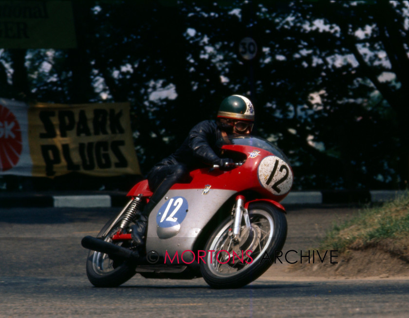 G Agostini 
 Giacomo Agostini riding a 350c MV in the 1970 TT at Ramsey Hairpin 
 Keywords: 1970, 350cc TT, Giacomo Agostini, Isle of Man, Mortons Archive, Mortons Media Group, MV, Nick Nicholls