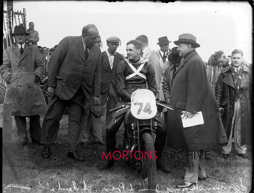 9384-05 
 1936 Junior and Lightweight Manx Grands Prix 
 Keywords: 1936, 9384-05, a munks, glass plate, isle of mann, January 2010, manx, manx junior grand prix, Mortons Archive, Mortons Media, Mortons Media Group Ltd., rev e h stenning, sir morstague butler, The Classic MotorCycle, tt, velocette