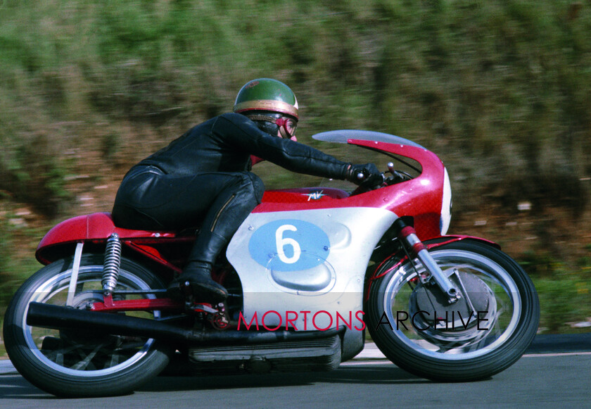 Agostini-015 
 Agostini 0015 
 Keywords: From the Nick Nicholls Collection - Giacomo Agostini on the 350 MV-3 at Brands Hatch on the 1st October 1967.