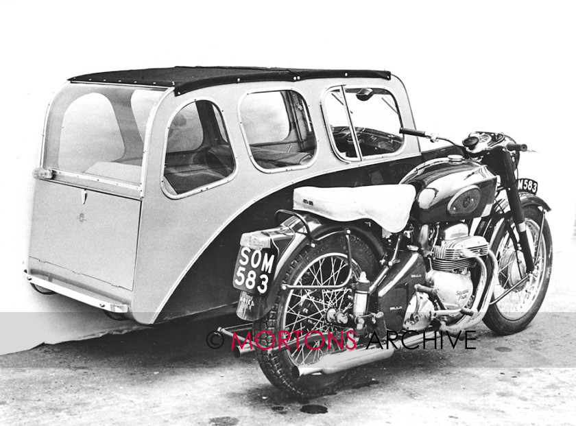 014 Ariel Square Four 06 
 1000cc Mk 2. Ariel Square Four adn double adult chair sidecar 
 Keywords: Archive feature, Ariel, June, Mortons Archive, Mortons Media Group Ltd, Old Bike Mart, Square Four