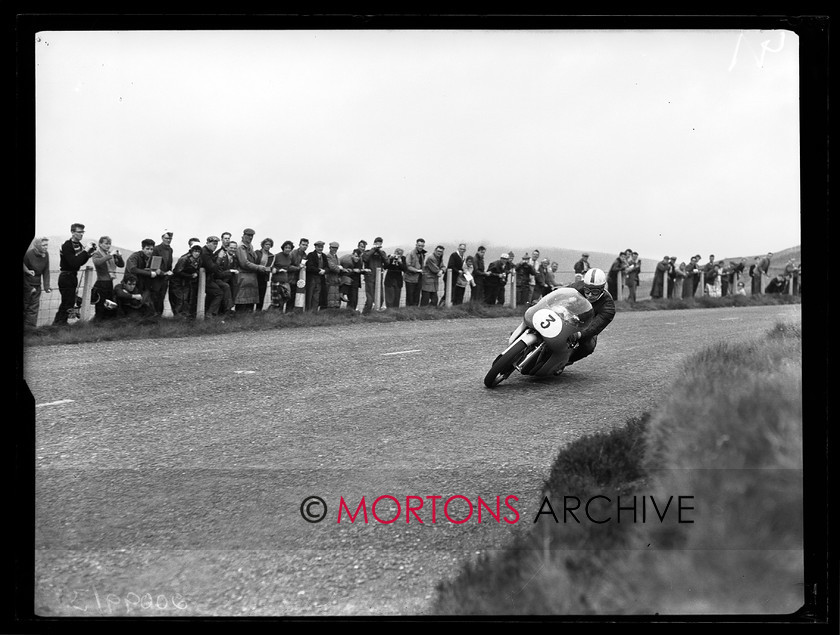 20099-09 
 1960 Senior TT. 
 Keywords: 1960, 20099-01, glass plate, isle of man, matchless, Mortons Archive, Mortons Media Group Ltd, murray, norton, pound, senior, Straight from the plate, the classic motorcycle, tt, tt senior 1960, windy, 20099-02, mizen, smith, 20099-03, hartle, mv, 20099-04, john surtees, 20099-05, beevers, glazebrook, moule, 20099-06, ekstrom, northwood, 20099-07, kepple, simmonds, 20099-08, dale, 20099-09, 20099-10, anderson, 20099-11, driver, 20099-12