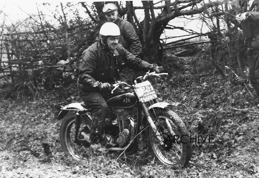 NNC-T-A-40 
 NNC T A 040 - Tom Arter on a 500cc AJS in the Man O' Kent Trial on 3rd December 1961 
 Keywords: Mortons Archive, Mortons Media Group Ltd, Nick Nicholls, Trials