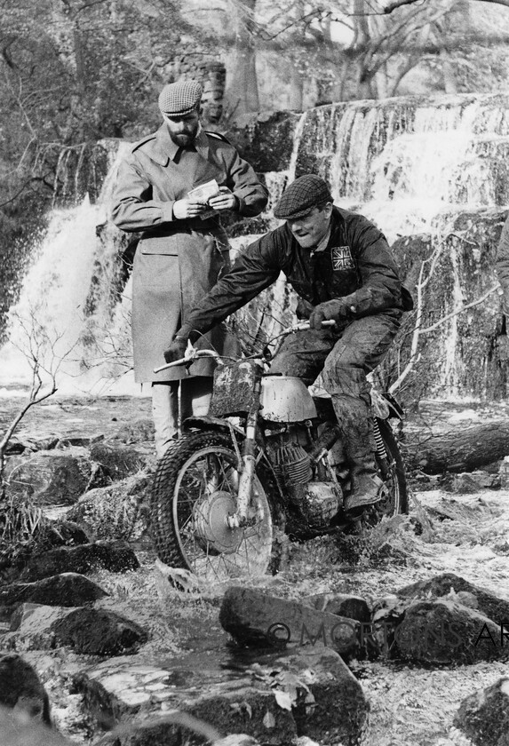 NNC-T-A00081 
 NNC T A 081 - Scott Trial 29th October 1966, Mick Andrews on a 244cc Bultaco at Orgate Falls, observed by Colin Skinner 
 Keywords: Mortons Archive, Mortons Media Group Ltd, Nick Nicholls, Trials