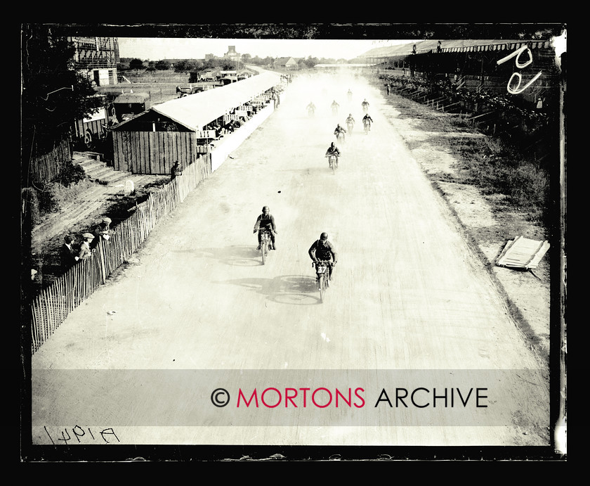 047 SFTP Jan 2014 06 
 1923 Grand Prix - a few seconds after the start of the 500cc race, Alec Bennett (Douglas) and Naas (ABC) had already gone through. 
 Keywords: 1923, French Grand Prix, Glass Plates, January, Mortons Archive, Mortons Media Group Ltd, Straight from the plate, The Classic MotorCycle