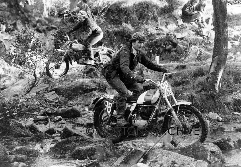 NNC-T-A-17 
 NNC T A17 - Scott Trial, 21-10-72, 98 Derek Adsett 250 OSSA, 65 John Frank 125 Dalesman, Orgate 
 Keywords: Mortons Archive, Mortons Media Group Ltd, Nick Nicholls, Trials