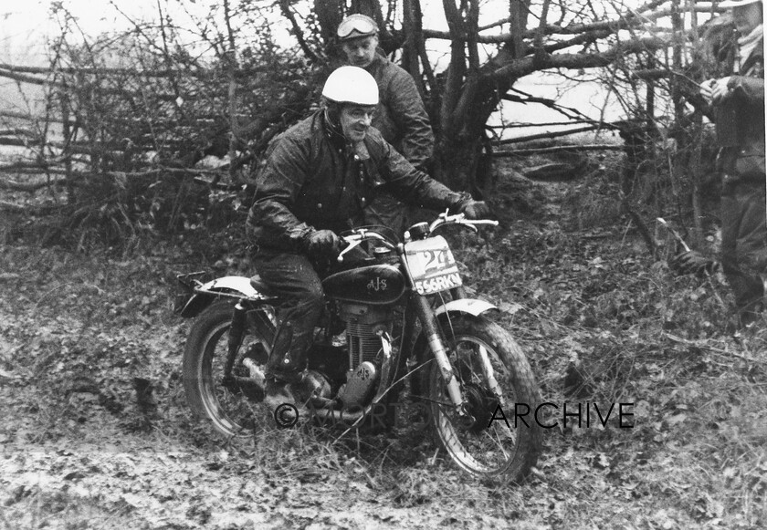 NNC-T-A-41 
 NNC T A 041 - Tom Arter on a 500cc AJS in the Man O' Kent Trial on 3rd December 1961 
 Keywords: Mortons Archive, Mortons Media Group Ltd, Nick Nicholls, Trials