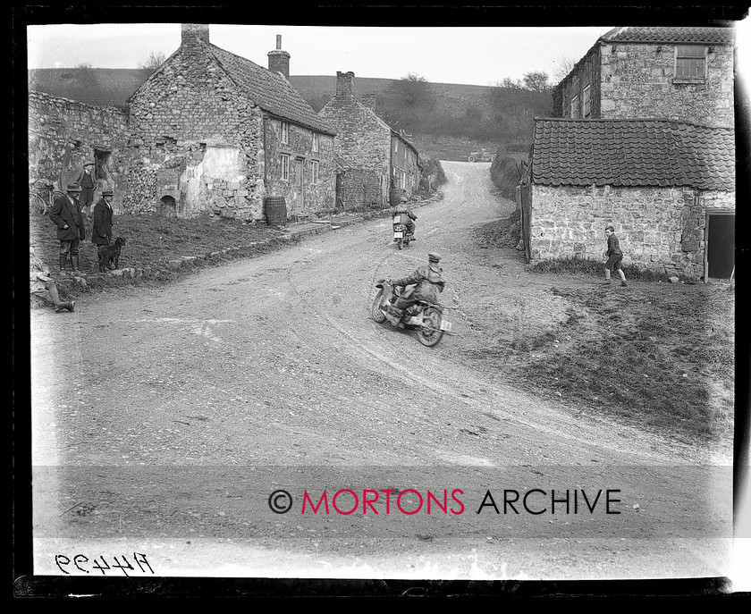 A4499 
 1925 ACU Stock Machine Trial. 
 Keywords: 1925, a.c.u, A4499, ACU Stock Machine Trial, glass plate, October 2009, stock machine trial, The Classic Motorcycle, trial