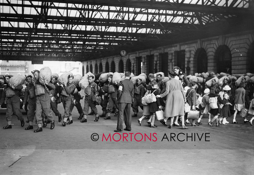 RMA16242-London-Station-Troops-Arrive-Child-Evacuees-17th-June-1940 
 Troops Arrive - Children being evacuated - London Station - 17th June 1940 (BBC Hulton Picture Library) RM 9/89 
 Keywords: London Station, Troops Arrive, children evacuees, June 1940, War, World War 2, Hulton Picture Library