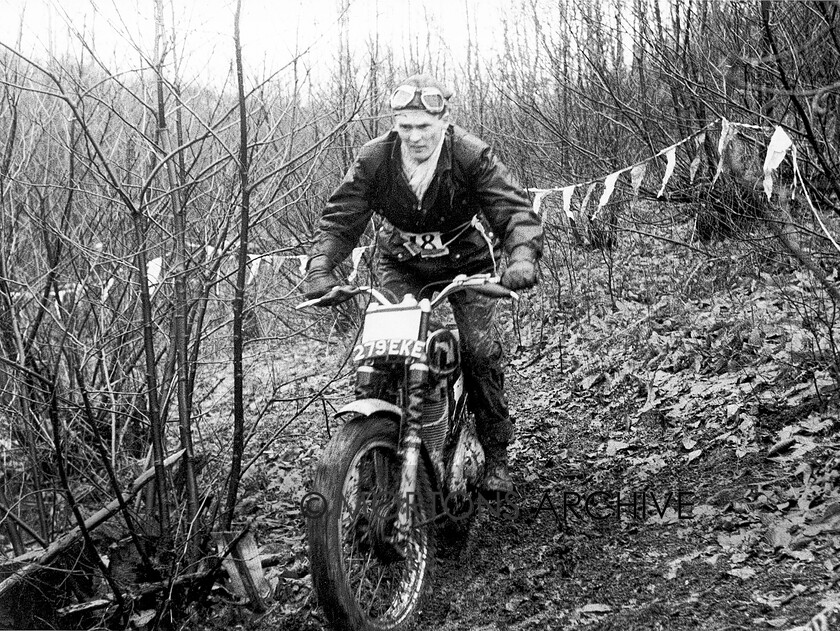 Nicholls-Lead 
 Nick Nicholls having a go himself. 
 Keywords: July 04, Mortons, Mortons Archive, Mortons Media Group Ltd, Nick Nicholls, The Classic MotorCycle