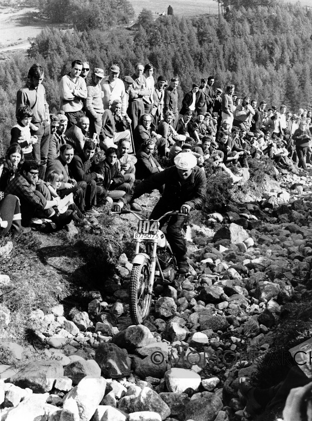 NNC-T-A-13 
 NNC T A13 - 1971 Scottish 6 Days Winner Mick Andrews, 250 OSSA, Laggan Locks. 
 Keywords: Mortons Archive, Mortons Media Group Ltd, Nick Nicholls, Trials