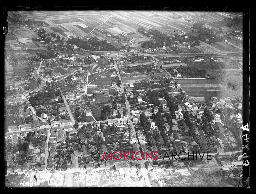 B4293 
 1930 German Grand Prix. Nurburgring. 
 Keywords: 1930, B4293, german, german grand prix, germany, glass plate, grand prix, Mortons Archive, Mortons Media Group Ltd, nurburgring, racing, Straight from the plate, The Classic Motorcycle