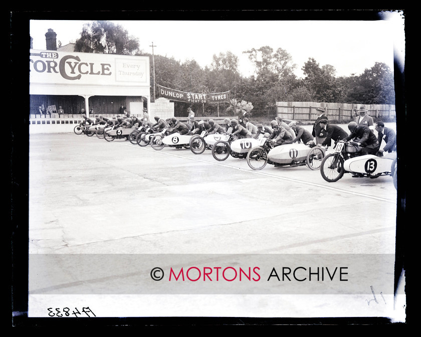 062 SFTP 13 1925 IOM Junior TT 
 1925 Junior TT - 
 Keywords: Glass plate, Isle of Man, Junior TT, Mortons Archive, Mortons Media Group, September, Straight from the plate, The Classic MotorCycle