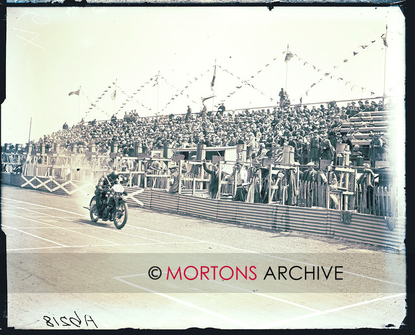 051 SFTP 1926 Senior TT 08 
 The 1926 Senior TT - 
 Keywords: 2015, Glass plate, Isle of Man, Mortons Archive, Mortons Media Group Ltd, Senior, September, Straight from the plate, The Classic MotorCycle, TT