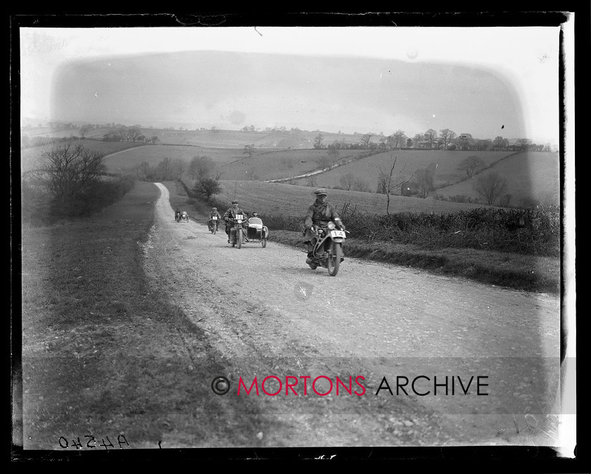 A4540 
 1925 ACU Stock Machine Trial. 
 Keywords: 1925, a.c.u, A4540, ACU Stock Machine Trial, glass plate, October 2009, stock machine trial, The Classic Motorcycle, trial