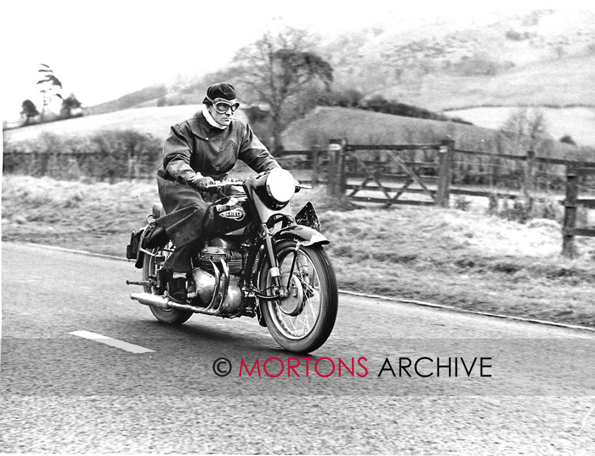 014 Ariel Square Four 05 
 1953 Motor Cycling test rider tries the 1000cc Square Four 
 Keywords: Archive feature, Ariel, June, Mortons Archive, Mortons Media Group Ltd, Old Bike Mart, Square Four