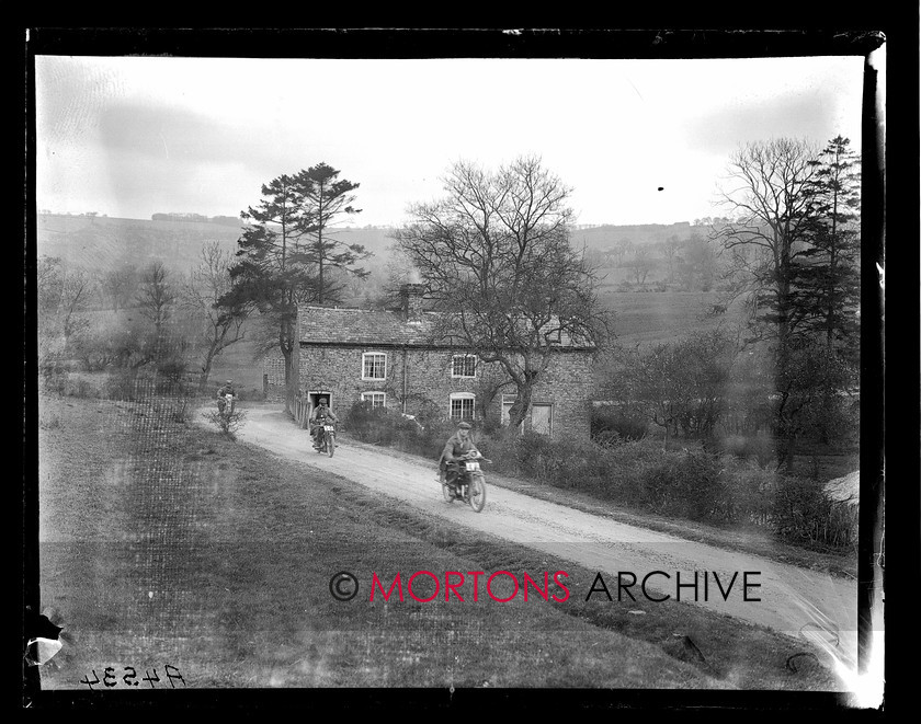 A4534 
 1925 ACU Stock Machine Trial. 
 Keywords: 1925, a.c.u, A4534, ACU Stock Machine Trial, glass plate, October 2009, stock machine trial, The Classic Motorcycle, trial