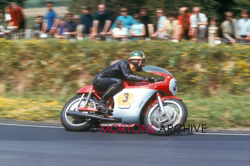 1967-Giacomo-Agostini-500-MV-3-Mallory-001 
 18.6.1967 Mallory Park Giacomo Agostini (500 MV3) 
 Keywords: Action, Giacomo Agostini, Mortons Archive, Mortons Media Group Ltd, MV, Nick Nicholls, Road racing